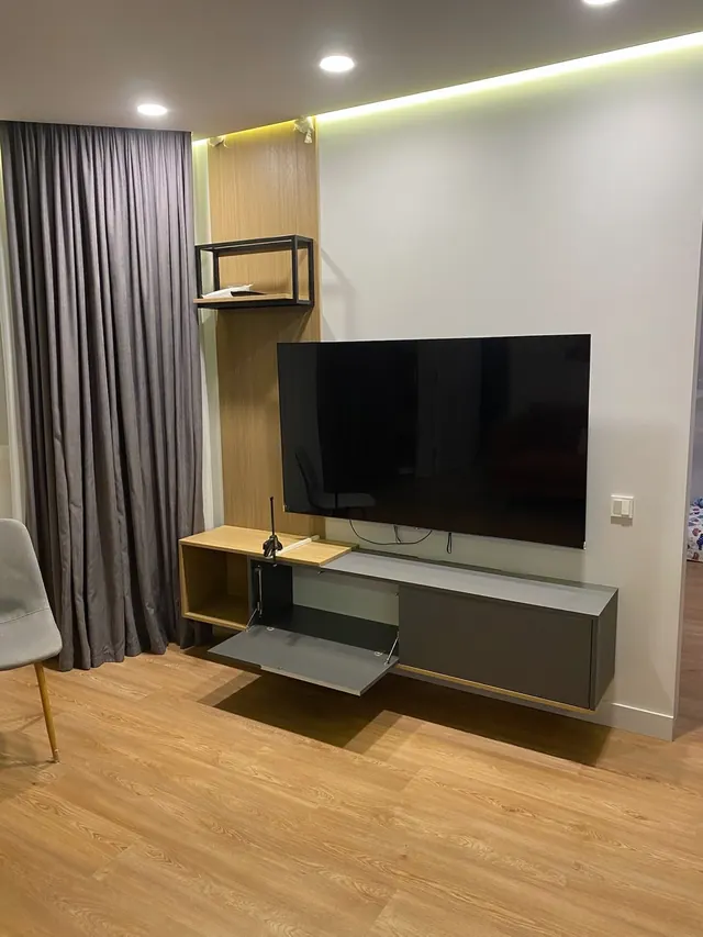 Media wall with floating TV console